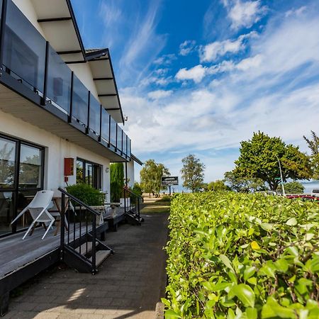 Le Chalet Suisse Motel Taupo Exterior photo