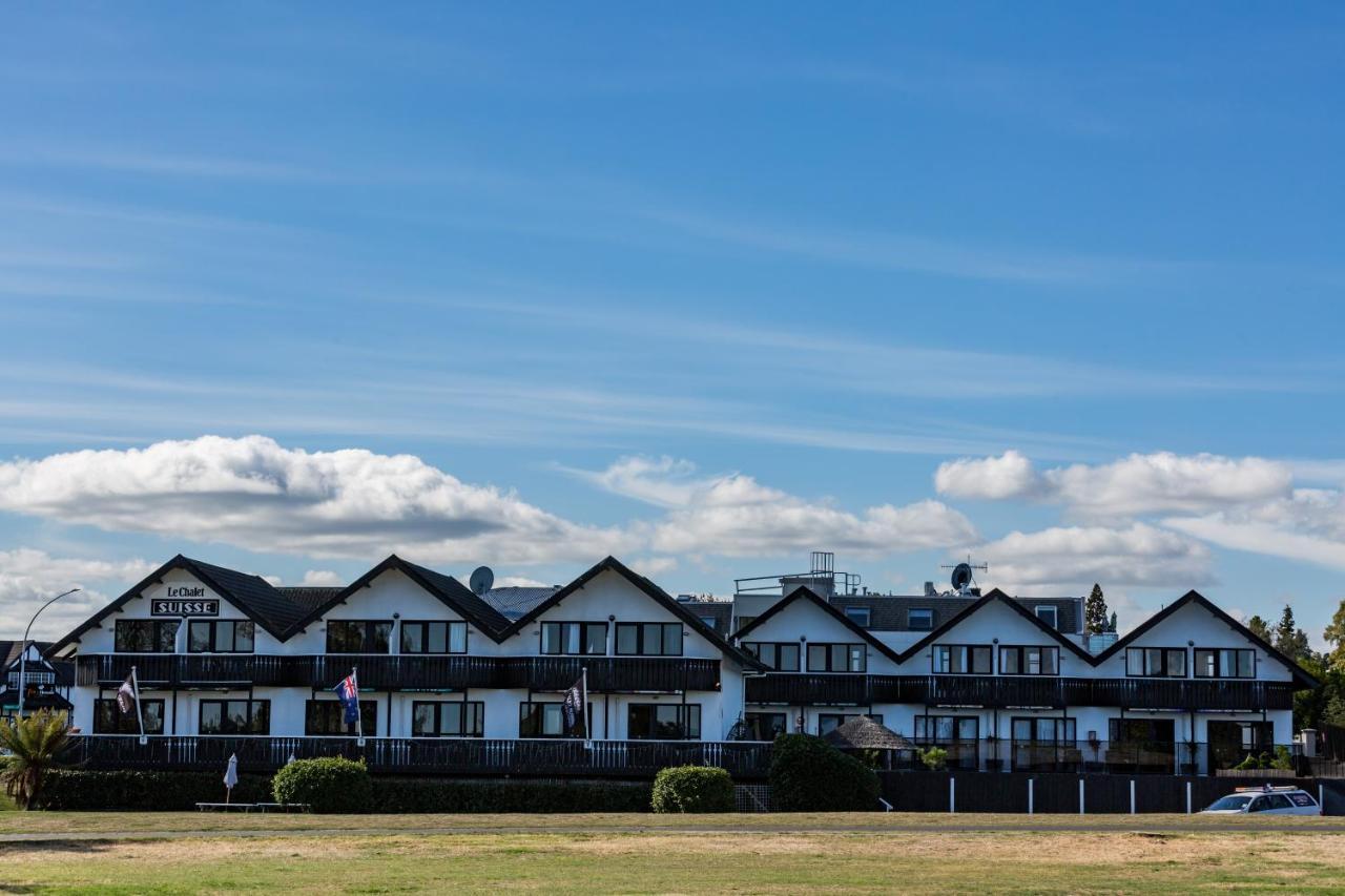 Le Chalet Suisse Motel Taupo Exterior photo