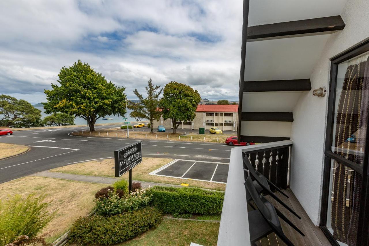 Le Chalet Suisse Motel Taupo Exterior photo